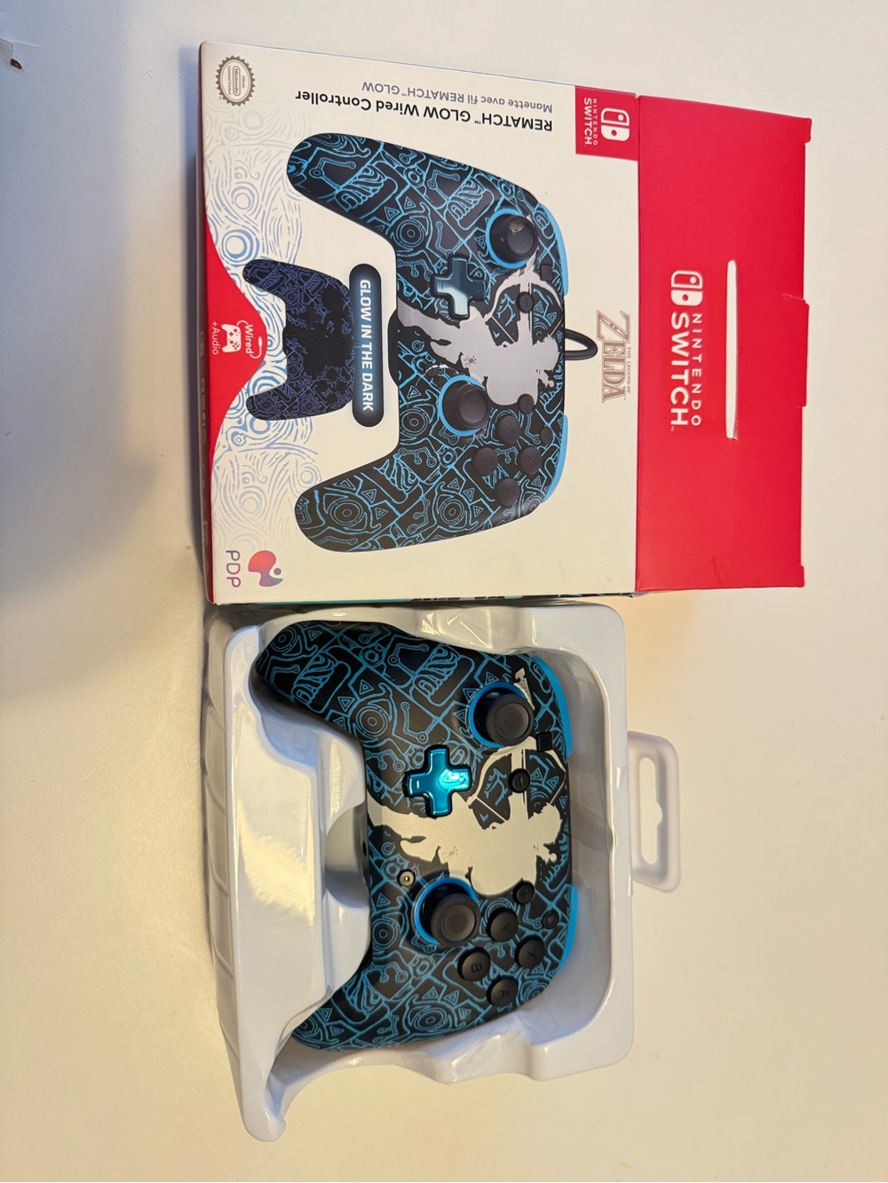 New - Nintendo Zelda Glow-in-the-Dark Wireless Controller - Black & Blue